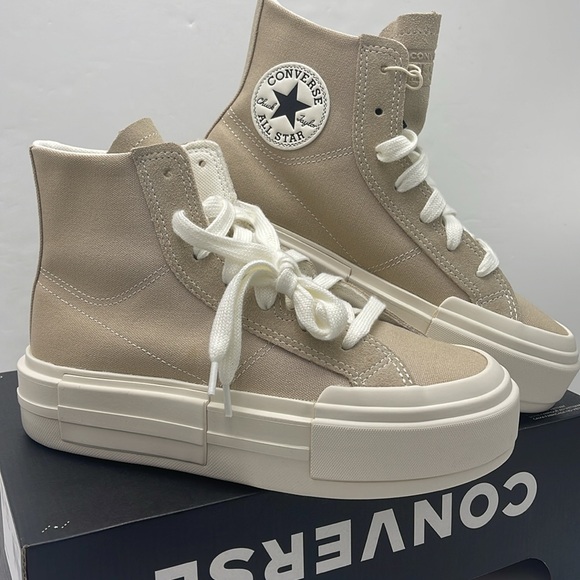 Converse WMNS Platform Sneakers A07209C
CTAS CRUISE HI
NUTTY GRANOLA/EGRET/BLACK - Picture 7 of 16